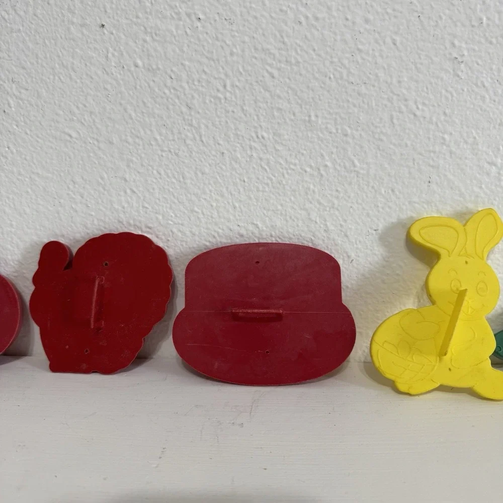 Vintage Tupperware Red Plastic Cookie Cutters 1970's Halloween‎ Easter Birthday